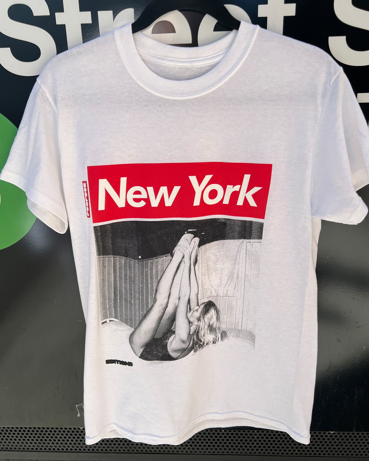 NEW YORK & SUNSET BLVD TOURIST (New York-white/Los Angeles -yellow)