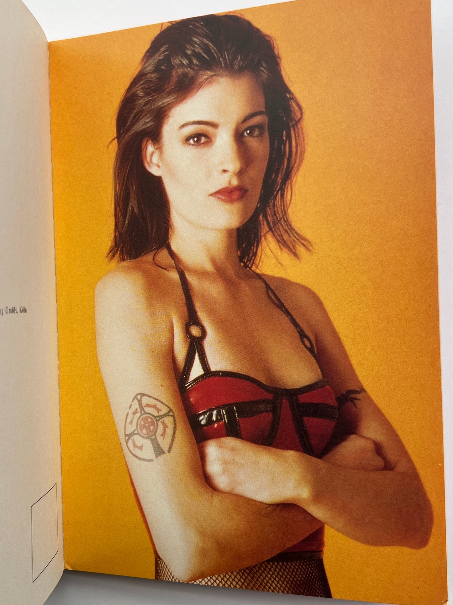 NEW YORK GIRLS RICHARD KERN 30 POSTCARDS