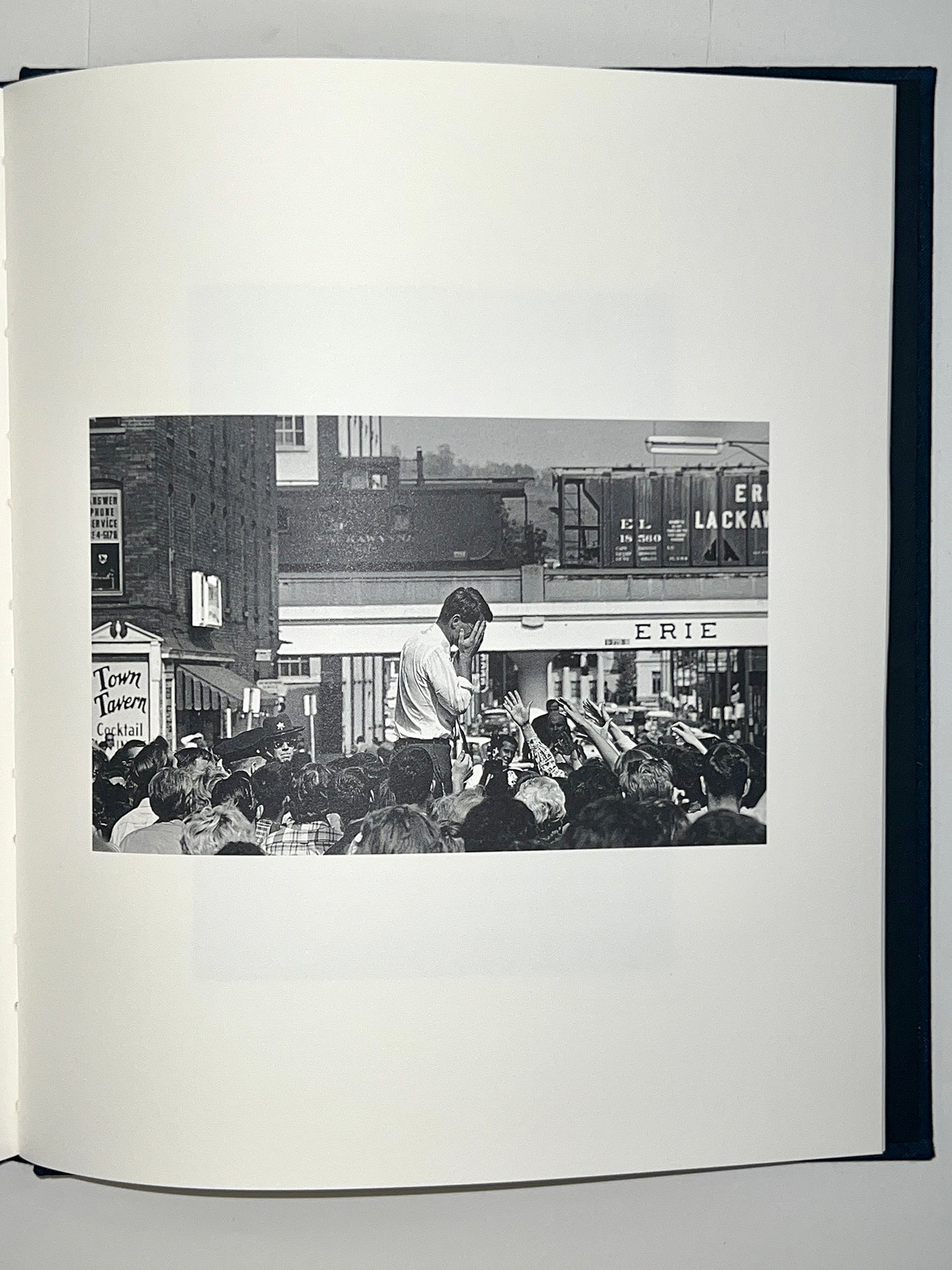 CORNELL CAPA.Peter FETTERMAN gallery